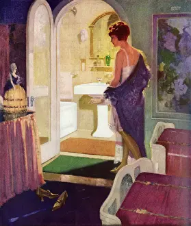 Loomis: Glamorous woman