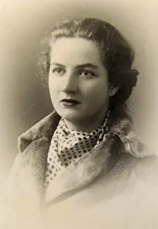 Cravat: Glamorous woman with cravat