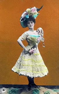 Shapely: Glamorous Young German lady in large hat
