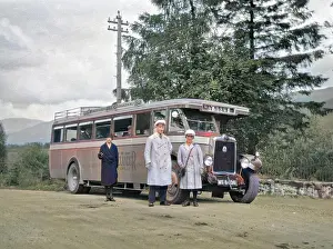 Oban: Glasgow to Oban bus, with crew and passengers