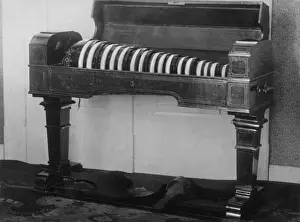 Graduated: Glass harmonica