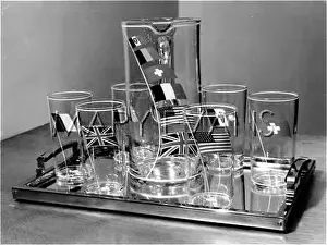 Tumblers: GLASSES WITH FLAGS ON