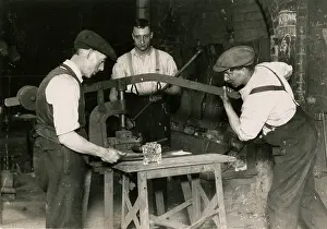 Glassmaking: GLASSMAKING - CUTTING