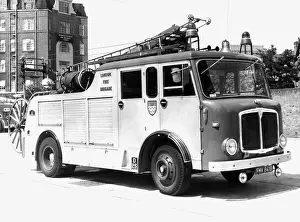 Merryweather: GLC-LFB - Dual purpose pump-escape fire engine