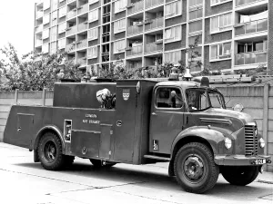 Bulk: GLC-LFB - Foam Tender at East Ham