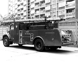 Bulk: GLC-LFB - Foam Tender at East Ham