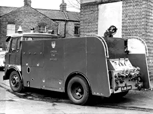 Edmonton: GLC-LFB - Foam Tender at Edmonton