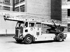 Merryweather: GLC-LFB - Turntable Ladder at Brigade HQ