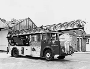 Plaistow: GLC-LFB - Turntable Ladder at Plaistow