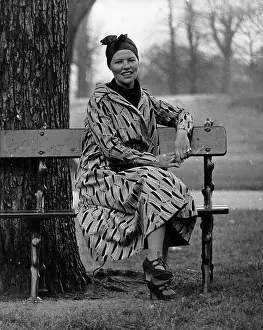 Glenda: Glenda Jackson, English actress, Kensington Gardens