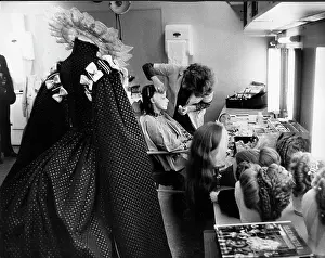 Glenda: Glenda Jackson, Queen Elizabeth I makeup session