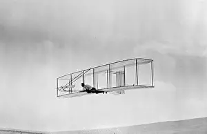 Rudder: A glide with the double-rudder machine moving to the left, n