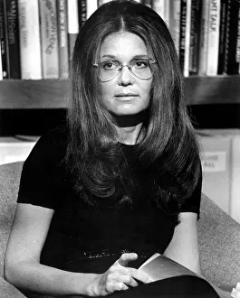 Steinem: Gloria Steinem, 1977. ?