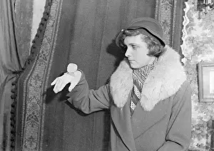 Natty: GLOVE WRIST WATCH