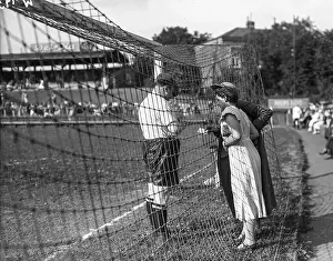Goalies: Goalkeeper gives autographs