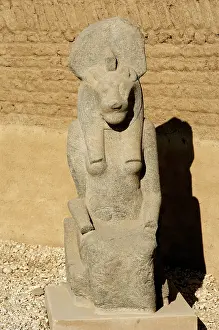 Thebes: Goddess Sekhmet statue. Egypt