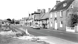 Godmanchester: Godmanchester, the Causeway c1955