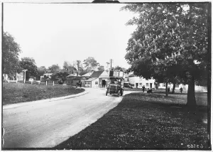 Godstone: GODSTONE BUS - 1919