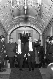 Dresden: Goebbels with the General Director of the Saechsische