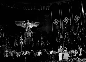 Hangs: Goebbels at the opening of the Week of the German Book