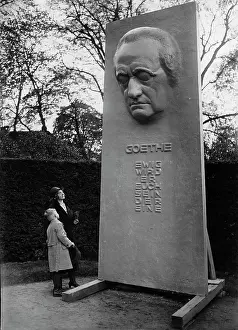 Encke: Goethe Monument