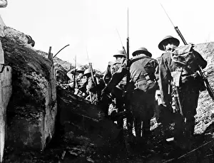 Croiselles: Going up to the front at Croiselles - WW1