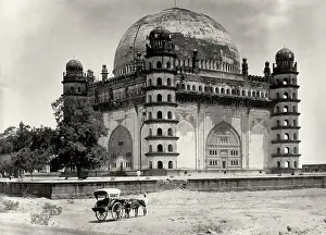 Bijapur: The Gol Gumbaz Bijapur, India