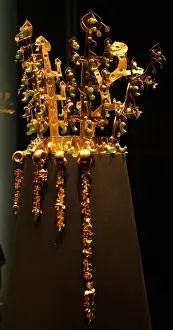 Chains: The Gold crown of Silla from Hwangnamdaechong