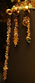 Chains: The Gold crown of Silla from Hwangnamdaechong