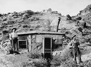 Corrugated: Gold digger hut in the USA, 1908