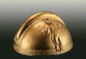 Quimbaya: Gold helmet