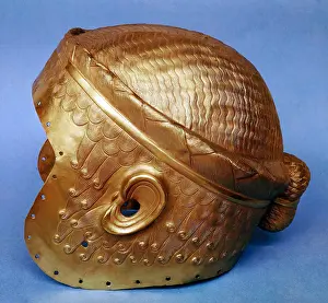 Gold helmet from Mesopotamia. 2, 500 BC