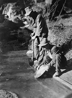 Warburton: Gold prospectors in Australia, 1932