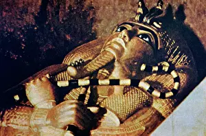 Mummy: Third gold sarcophagus for the mummy of Tutankhamen