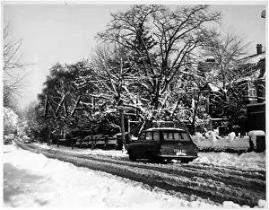Golders: GOLDERS GREEN IN SNOW