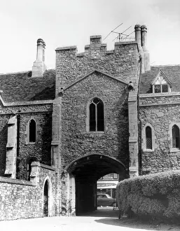 1325: GOLDSMITH'S TOWER ELY