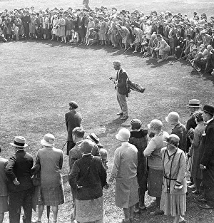 Fishwick: Golf player with audience
