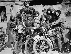 Gomshall: In Gomshall in London a race of members