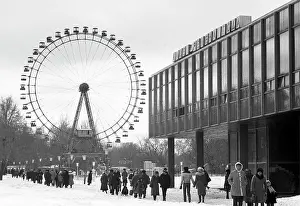 Themselves: Gorky park in Moscow, 1987