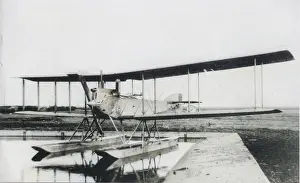 Forwd: Gotha WD-9 (forward view), on water