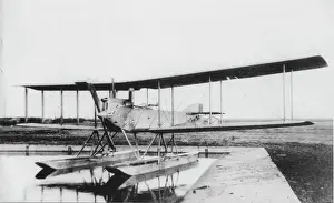 Forwd: Gotha WD-9 (forward view), on water