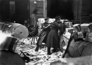 Revolutions: Government troops during the November Revolution in Berlin