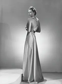 Desses: GOWN BY JEAN DESSES