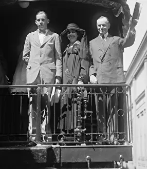 Coolidges: Grace Coolidge wearing mourning clothes ?