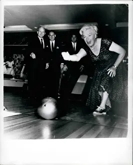Gracie: Gracie Fields, bowling on the Riviera, Monte Carlo