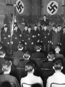 Graduation: Graduation of apprentices at the Berlin Scherl