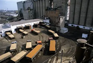 Elevator: Grain carriage to elevator, 1983