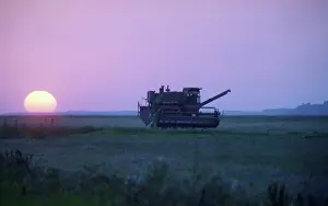 Tyumen: Grain harvesting in Tyumen region, 2000