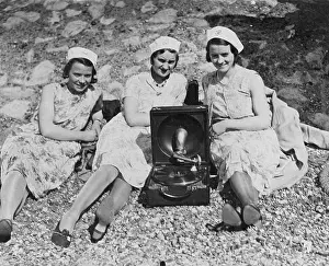 Listened: GRAMOPHONE GIRLS