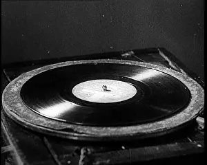 Turntable: Gramophone Shellac Record on a Turntable